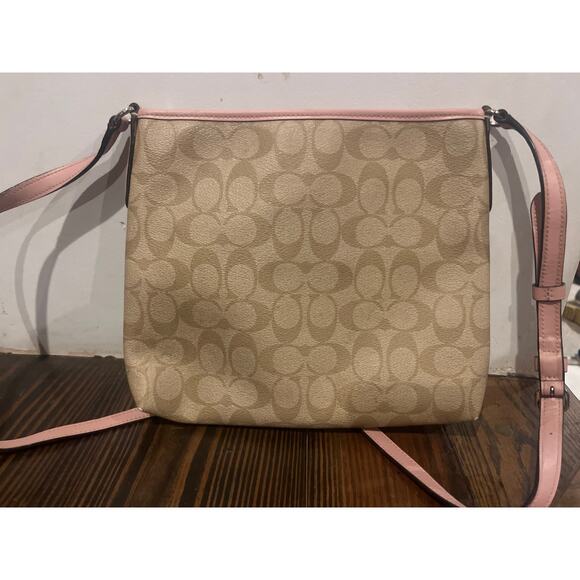 Light brown coach crossbody circa 2011 - Picture 2 of 4